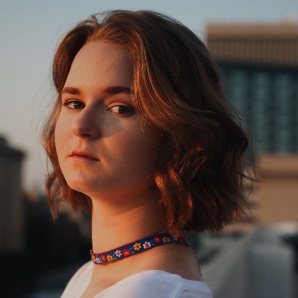 Meet your Posher, Chloe - Picture 1 of 1